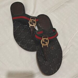 Gucci Guccissima Thong Sandal Size 35.5 Classic stripe gently worn